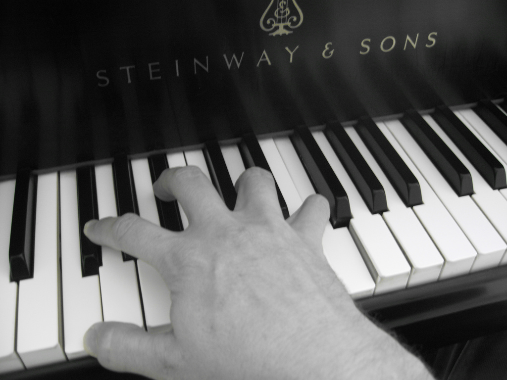 steinway-hand